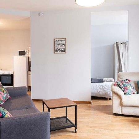 Grand Studio ✰ 35M² ✰ Centre ✰ 4Pers/2Lits ✰ Cuisine ✰ Wifi Candé Extérieur photo