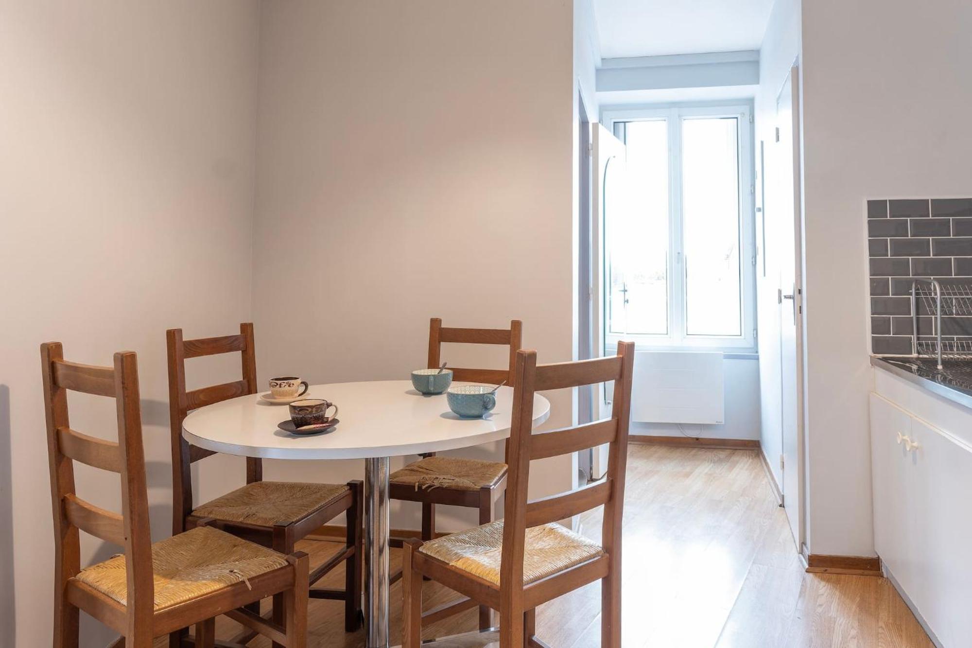 Grand Studio ✰ 35M² ✰ Centre ✰ 4Pers/2Lits ✰ Cuisine ✰ Wifi Candé Extérieur photo