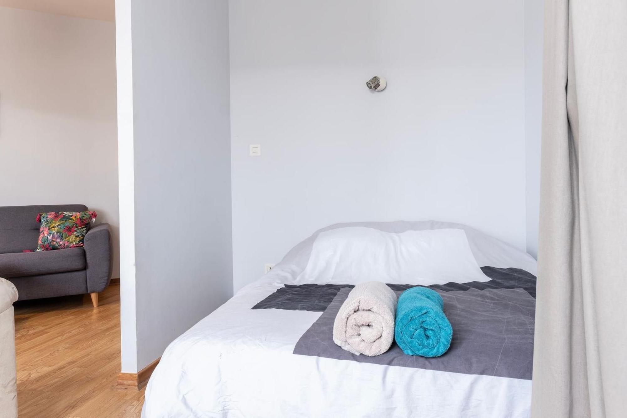 Grand Studio ✰ 35M² ✰ Centre ✰ 4Pers/2Lits ✰ Cuisine ✰ Wifi Candé Extérieur photo