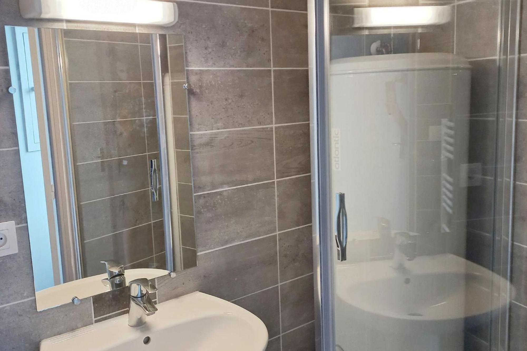 Grand Studio ✰ 35M² ✰ Centre ✰ 4Pers/2Lits ✰ Cuisine ✰ Wifi Candé Extérieur photo